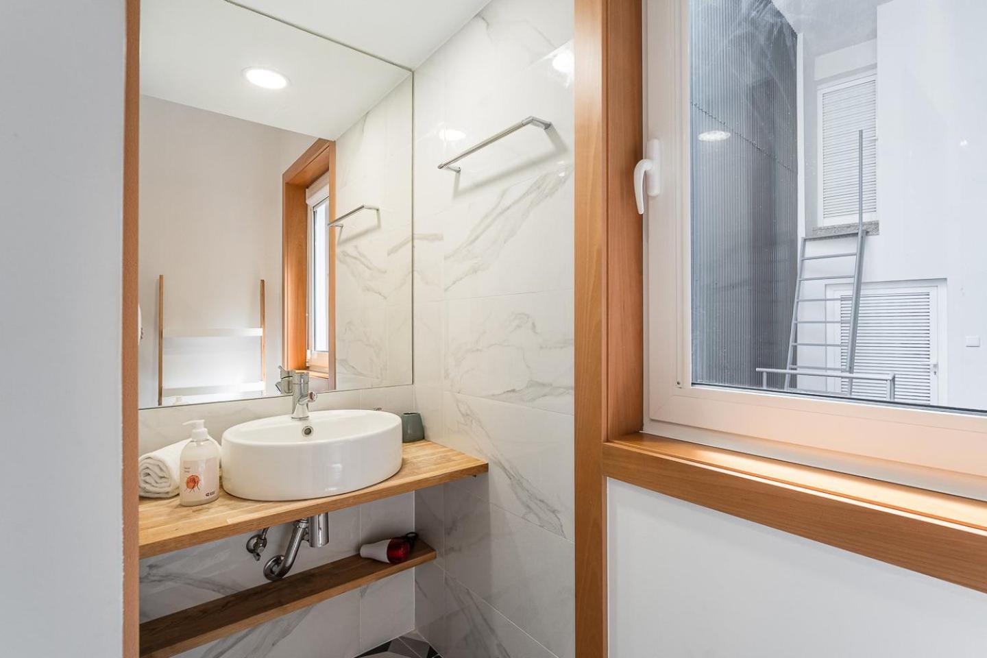 Guestready - Bright Duplex In Downtown 호텔 포르투 외부 사진