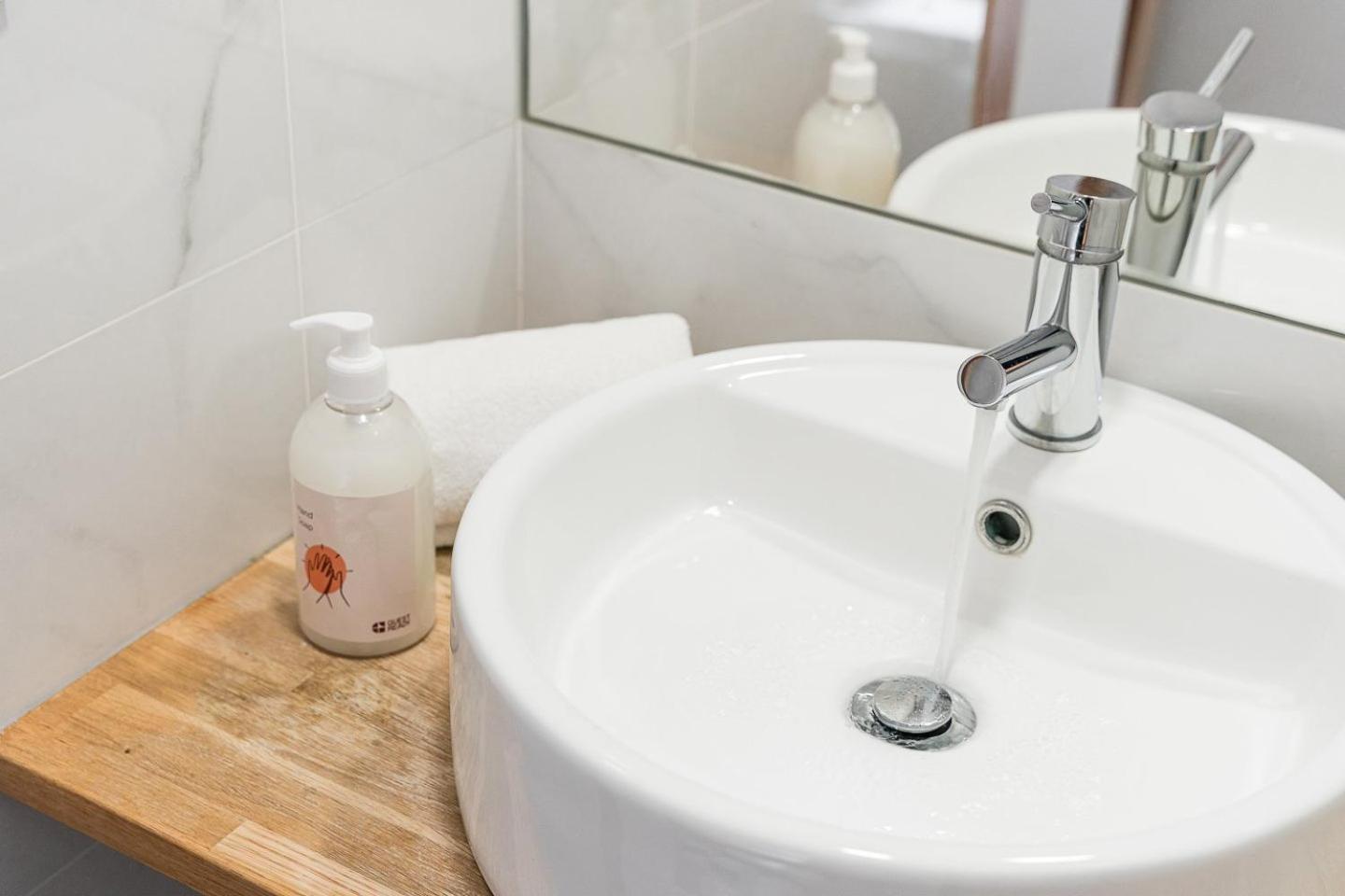 Guestready - Bright Duplex In Downtown 호텔 포르투 외부 사진