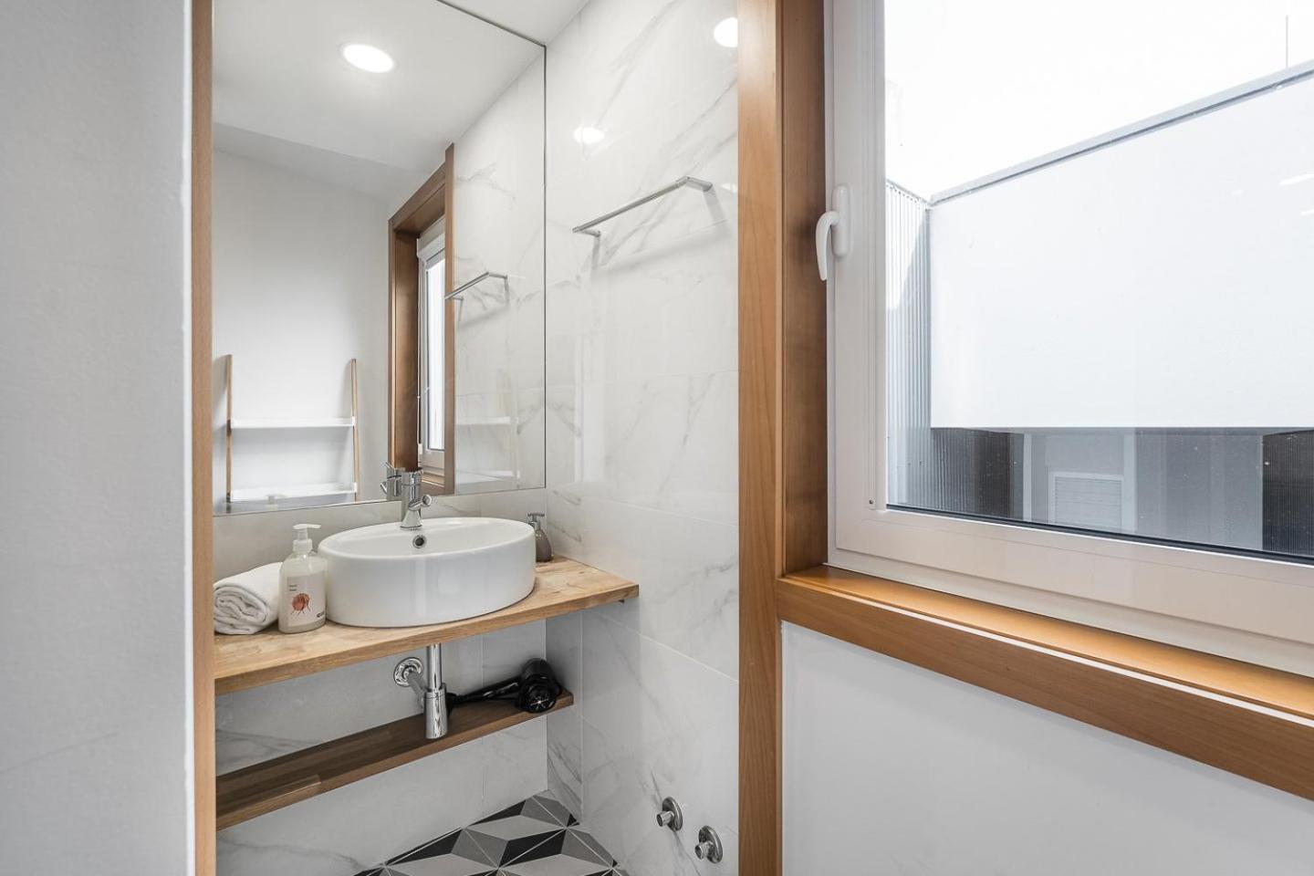 Guestready - Bright Duplex In Downtown 호텔 포르투 외부 사진
